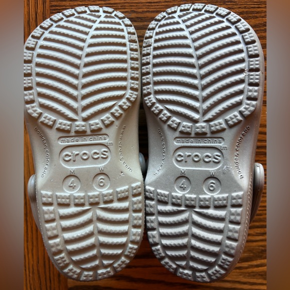 CROCS Women’s Taupe Clogs Heel Strap Size 6 - Picture 6 of 6